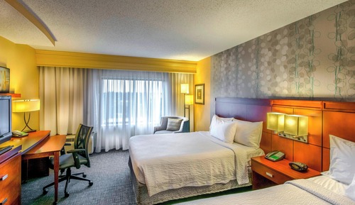 Room, 2 Queen Beds, Non Smoking