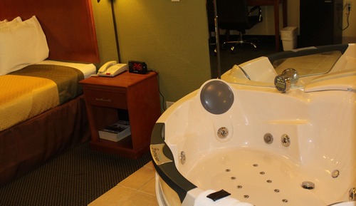 Suite, 1 King Bed, Non Smoking (Jacuzzi)