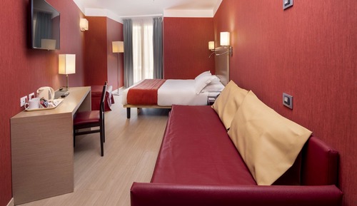 Family Room, Multiple Beds, Non Smoking (with Single Sofabed)