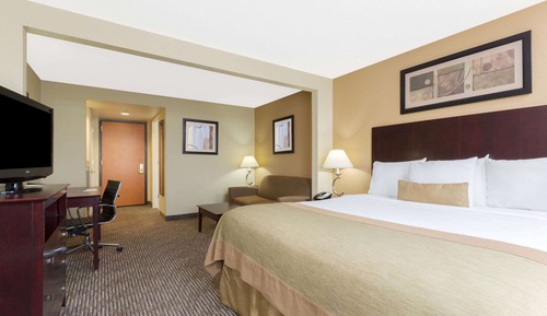 Upgraded, Standard Room, 1 King Bed with Sofa bed, Non Smoking
