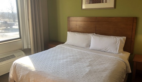Standard Room, 1 King Bed, Accessible (Comm)