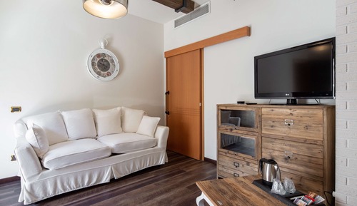 Comfort Room, Multiple Beds, Annex Building (Converts to 2 Twin Beds)