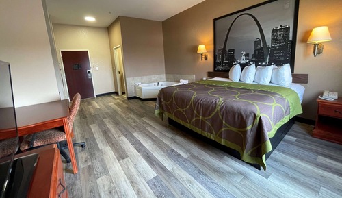 Deluxe Studio Suite, 1 King Bed, Non Smoking