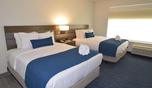 Suite, 2 Queen Beds, Accessible, Kitchen (with Sofabed, Full Kitchen)