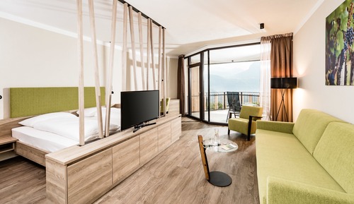 Standard Suite (Lagrein)