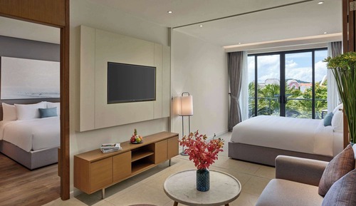 Family Room, 2 Bedrooms