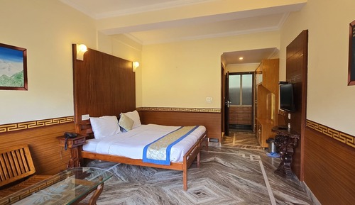 Premium Double Room, 1 King Bed, Mountain View