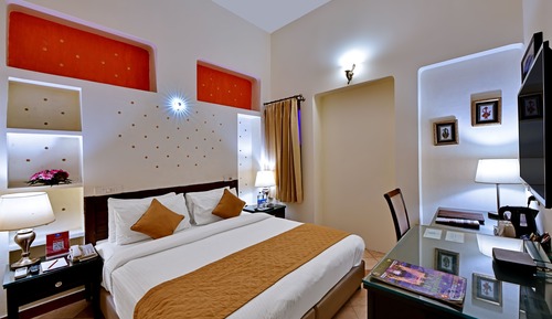Traditional Room, 1 King Bed, Non Smoking