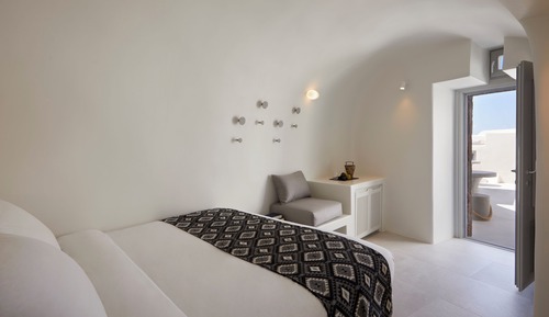 Executive two-bedroom cave suite