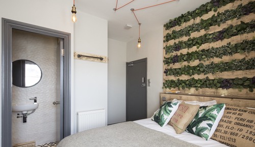 Double Room (room 8)