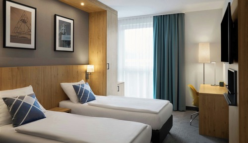 Standard Room, 2 Twin Beds (View)