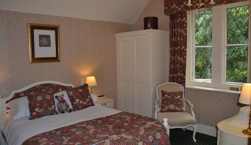 Double Room, Bathtub (Willow)