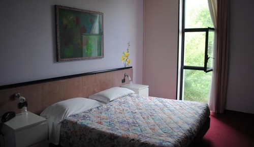 Single Room, Pool View