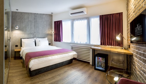 Special Offer - Double or Twin Room with Round Airport