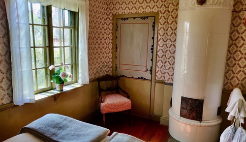 Romantic Room, Shared Bathroom