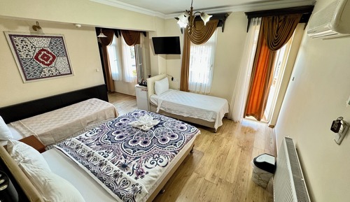 Deluxe Quadruple Room