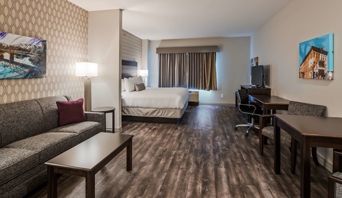 Suite, 1 King Bed, Non Smoking, Refrigerator & Microwave (with Sofabed)
