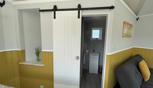 Cabin, Ensuite (The Yurt + Hot tub)