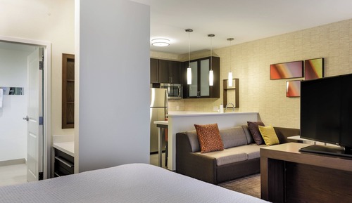 Studio, 1 King Bed with Sofa bed (Hearing Accessible)