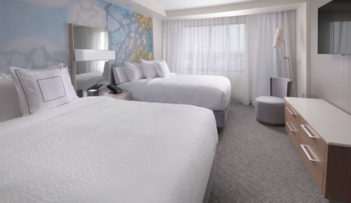 Room, 2 Queen Beds, Non Smoking (Hearing Accessible)