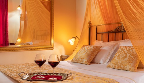 Superior Double Room, City View (Knights)