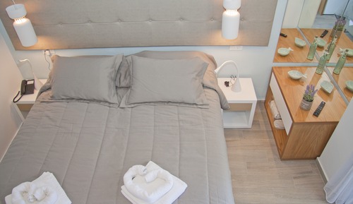 Deluxe Studio Suite, 2 Double Beds, Oceanfront