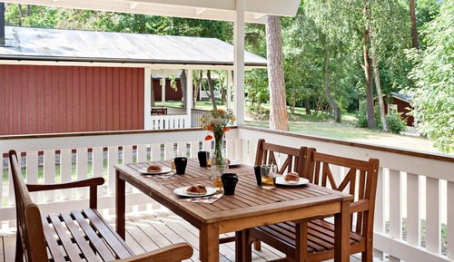 Standard Cottage (Excluding Towels, Sheets, Cleaning)