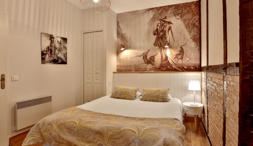 Classic Double Room, 1 Queen Bed, Terrace (2 Pers La Boetie)