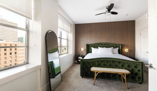 Premier Condo, 2 Bedrooms