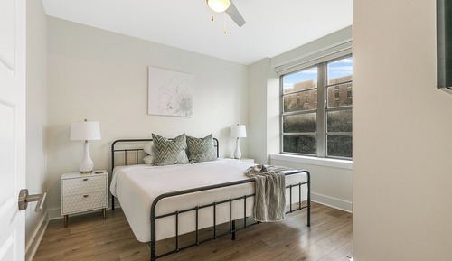 Senior Condo, 4 Bedrooms
