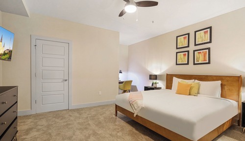 Exclusive Condo, 1 King Bed with Sofa bed