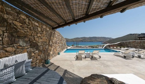 Villa, Smoking
