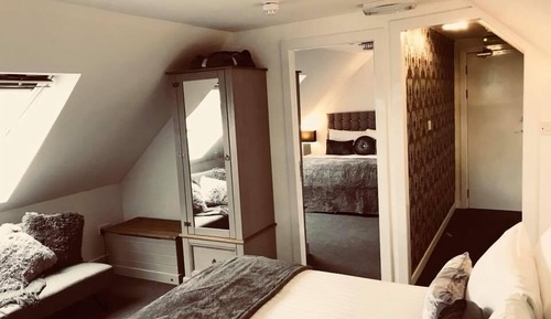 Suite, Ensuite (Double or Twin)