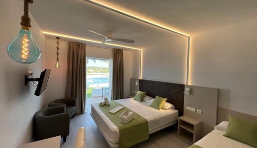 Premium Room, Balcony, Partial Ocean View