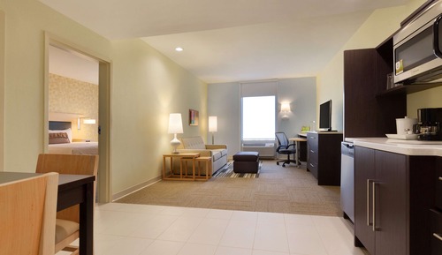Suite, 1 King Bed