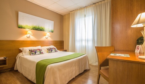 Double Room, 1 Double or 2 Twin Beds