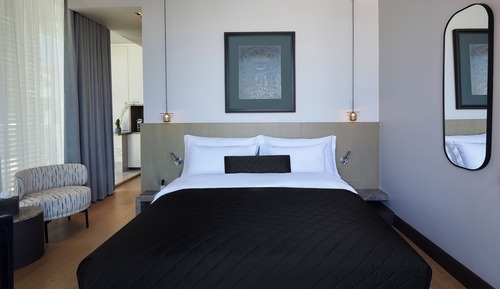 Design Double Room, 1 King Bed, Garden View