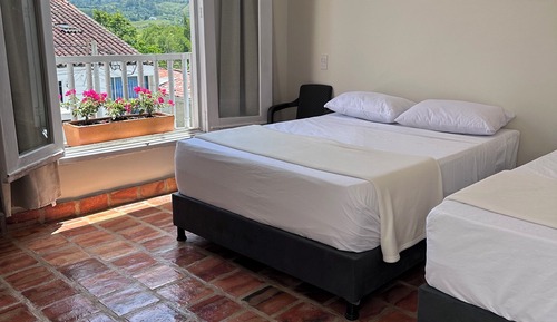 Comfort Triple Room, Mountain View