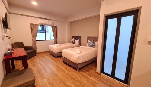 Comfort Twin Room, City View