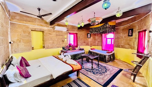 Royal Room