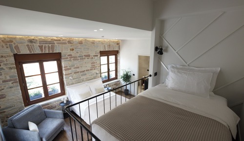 Deluxe Triple Room, City View