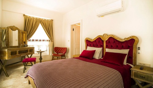 Standard Double Room, Garden View