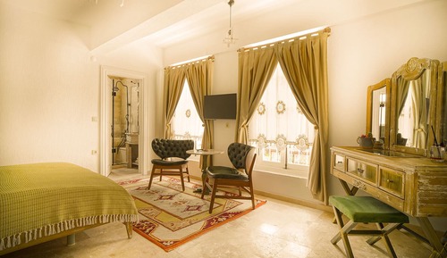 Superior Double Room, Garden View