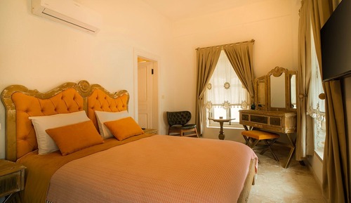 Standard Double Room, Pool View