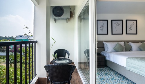 Superior Double Room, Balcony, Garden View