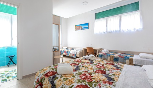 Quadruple Room, Courtyard View