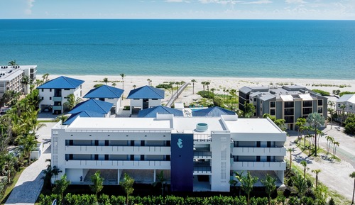 Standard Studio, 2 Queen Beds (Gulf View)