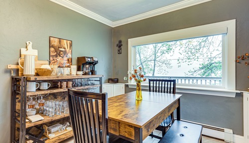 House (2 Bedrooms)