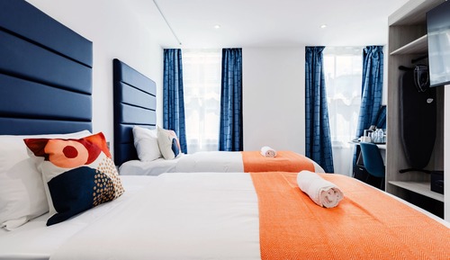 Twin Room, Ensuite, City View