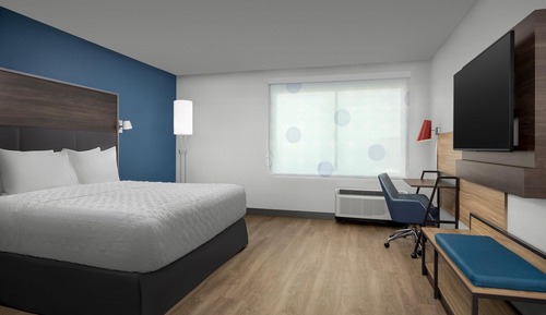 Room, 1 King Bed, Accessible (Mobility & Hearing, Roll-In Shower)